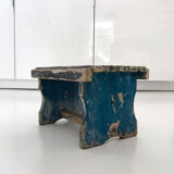 Tabouret en bois bleu et noir