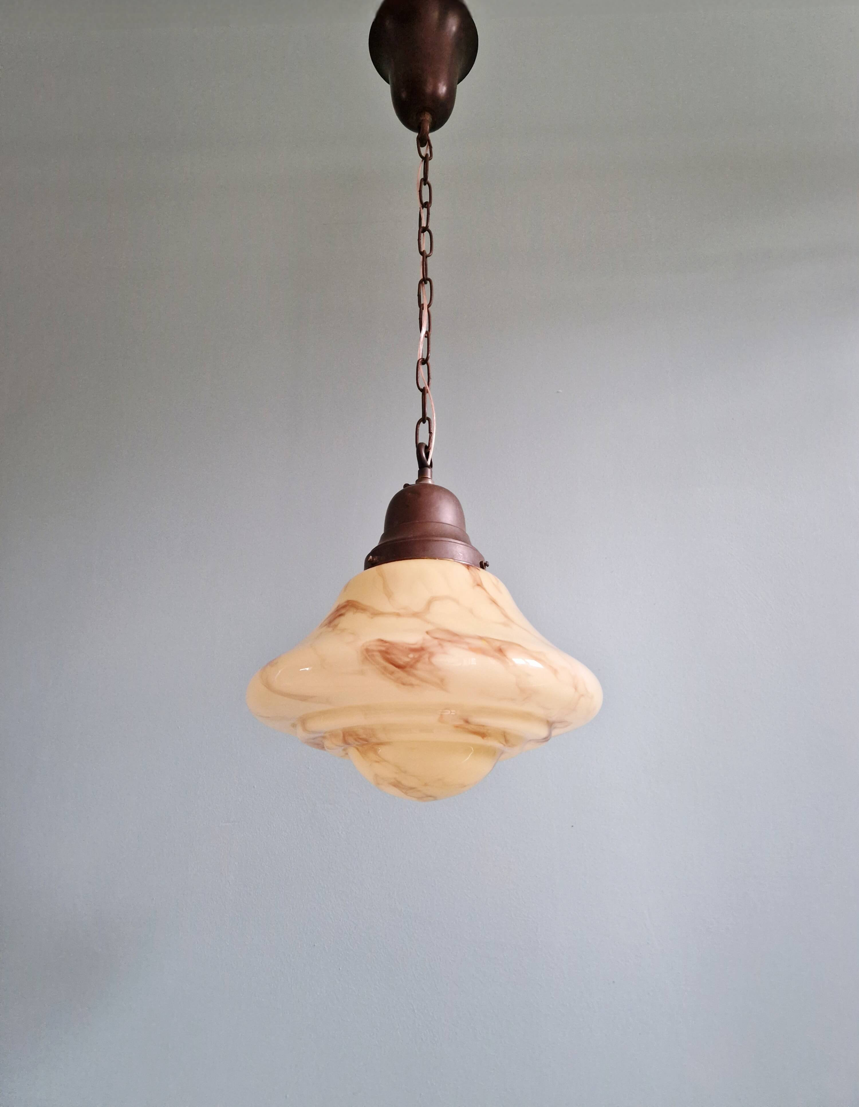 Art Deco suspension in marbled opaline, Scailmont (Belgium), 1920-30