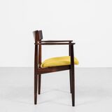 Midcentury Danish chair with armrests in rosewood by Henry Rosengren Hansen for Brande Møbelindustri