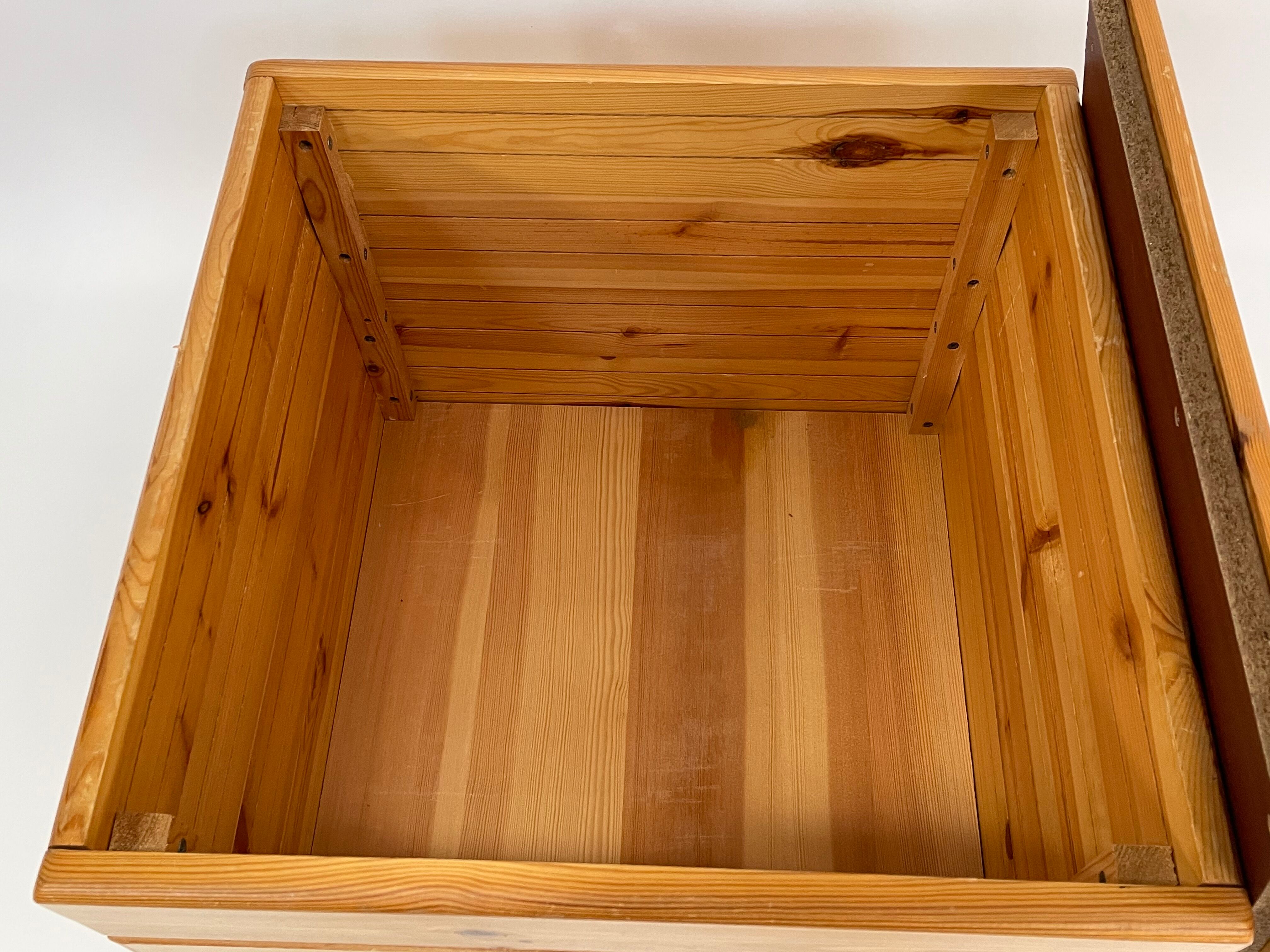 Vintage pine storage box basket wood minimalism 60s