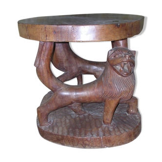 Table sculptée en bois de fer africaine