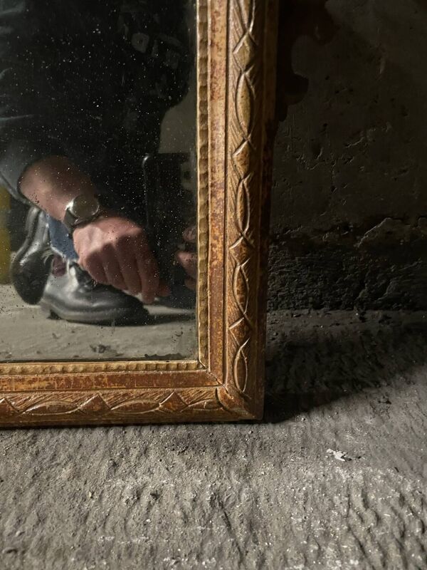 Art populaire, miroir doré style Louis XVI époque XVIII