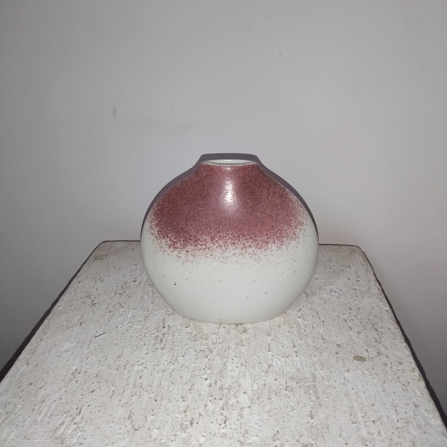 Virebent porcelain vase