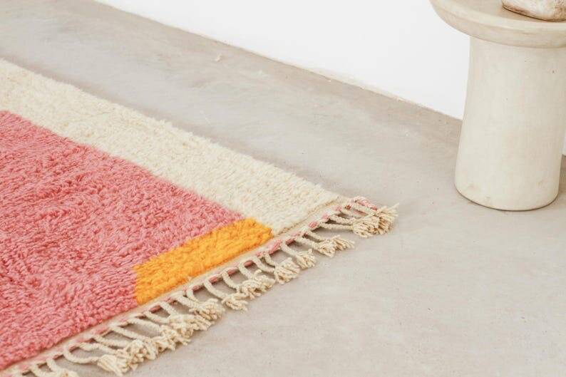 Handmade pure wool rug, size 200/300 cm.