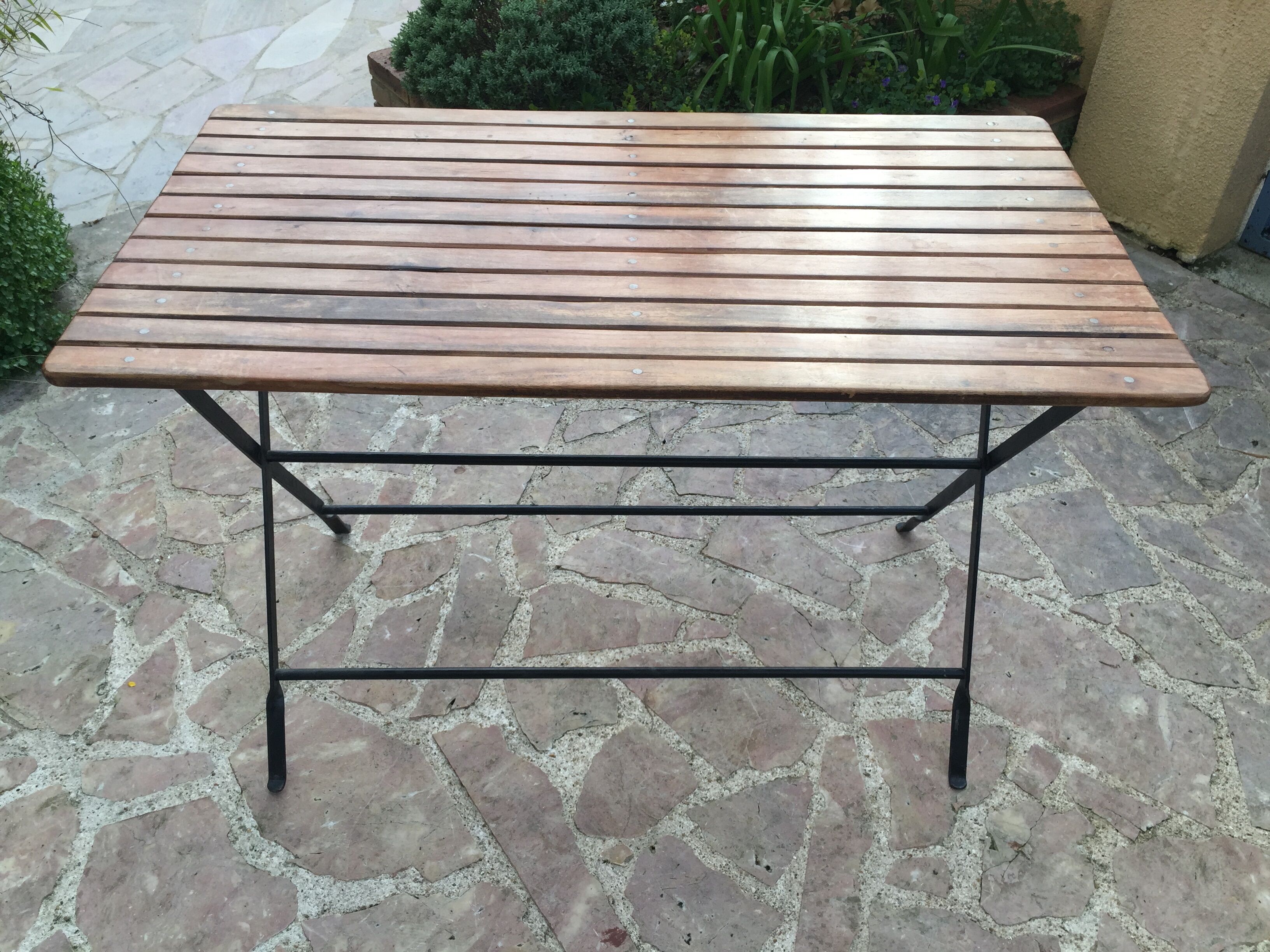 Table de jardin en teck