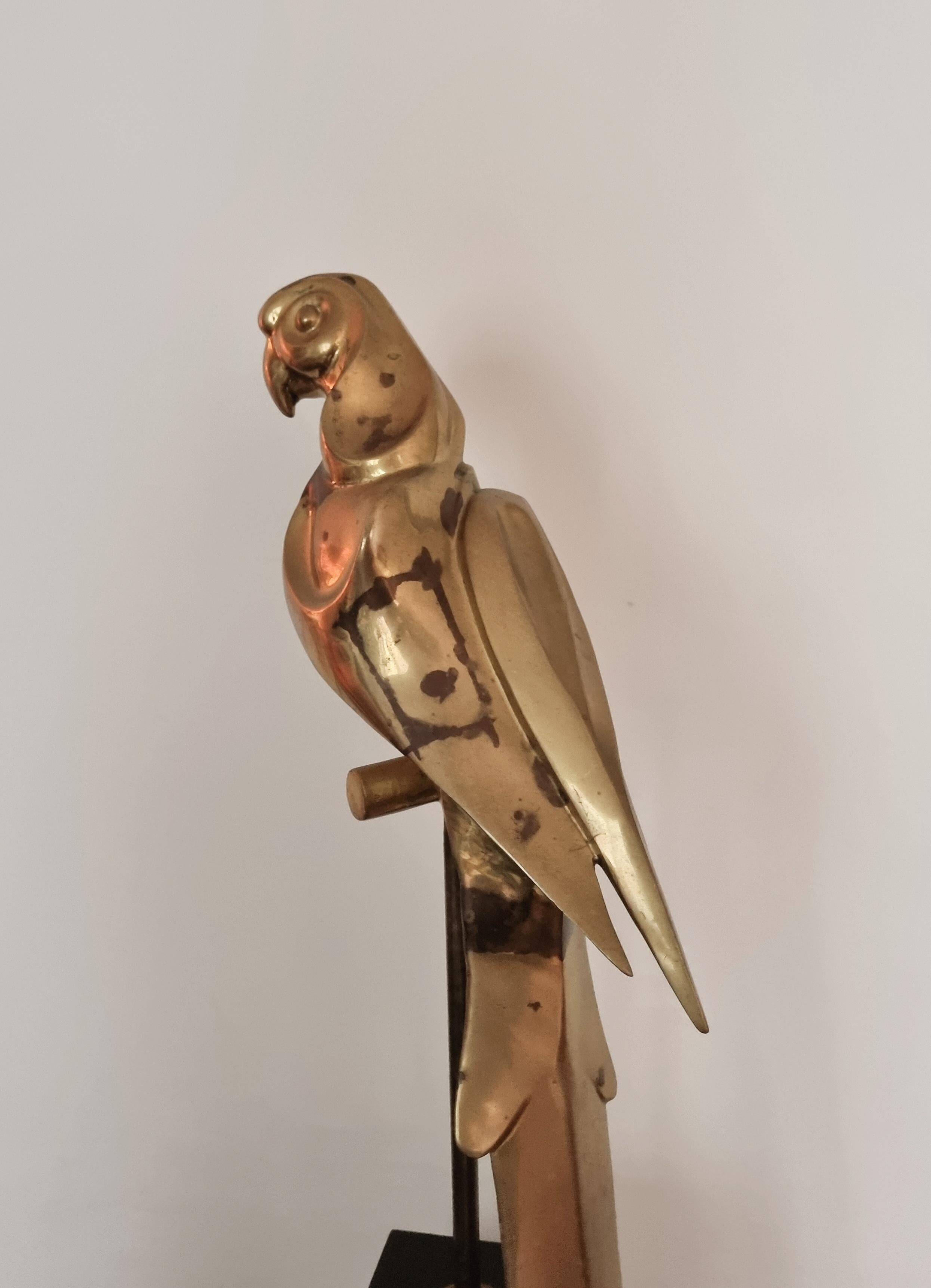 Decorative sculpture in solid brass representing a parrot, 1970s, Palm Beach/Hollywood Regency.