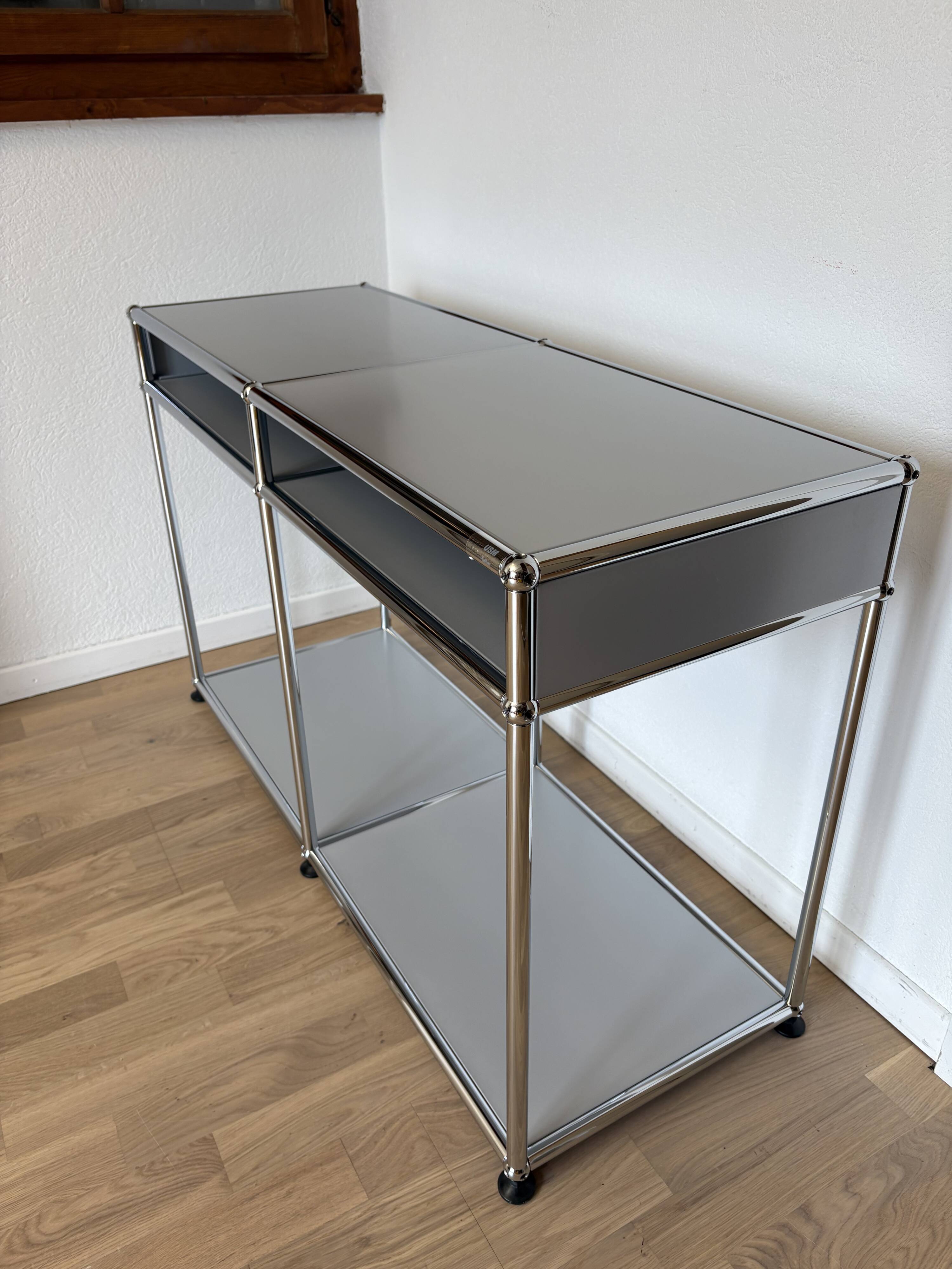 Meuble d’appoint USM Haller en Argent Mat