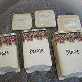 Spice pots
