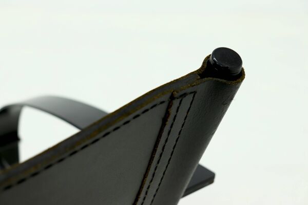 Fauteuil en cuir de selle post-moderne et acier des années 1980