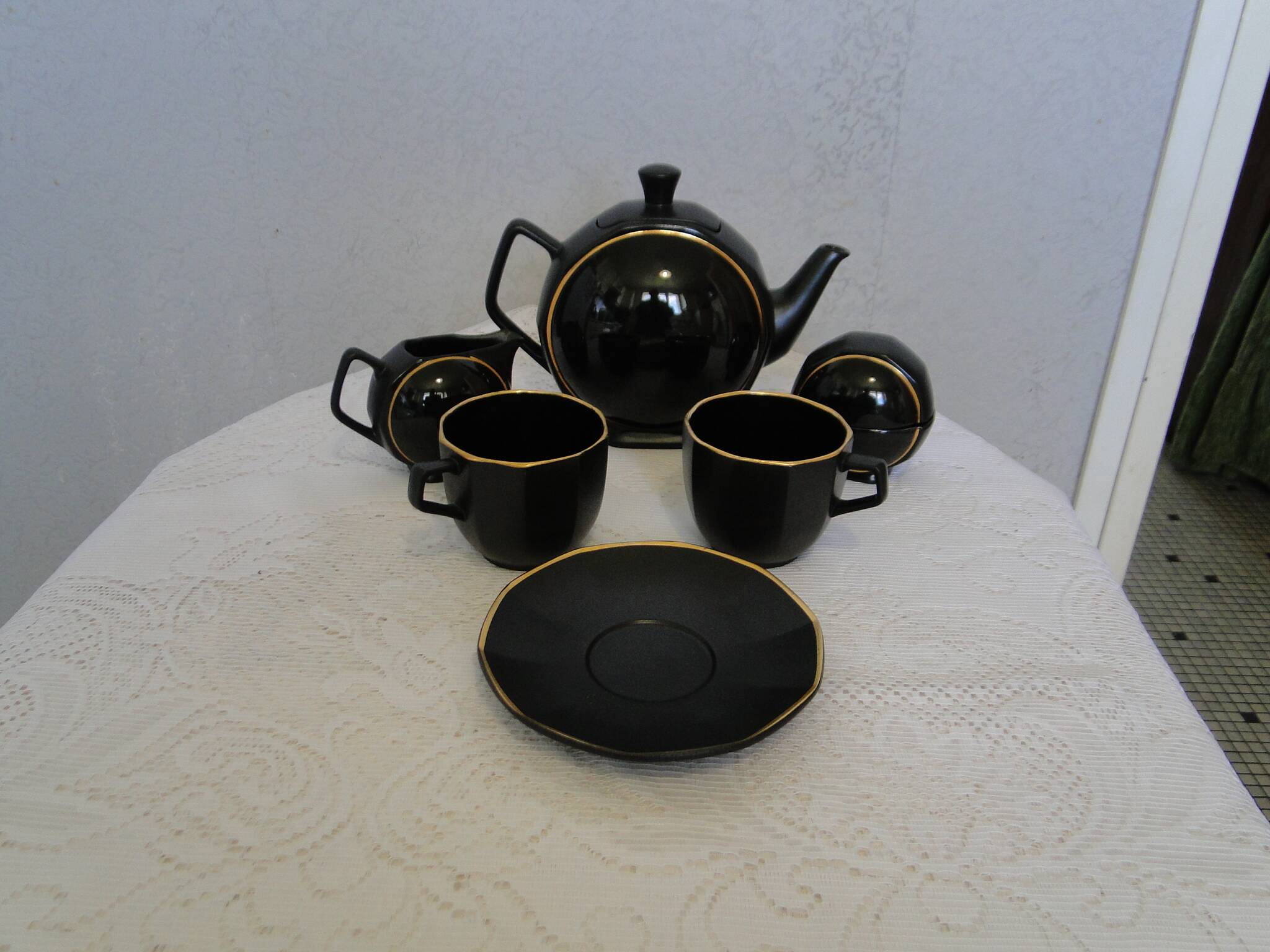 CERAMIC COFFEE OR TEA SERVICE 6 PIECES