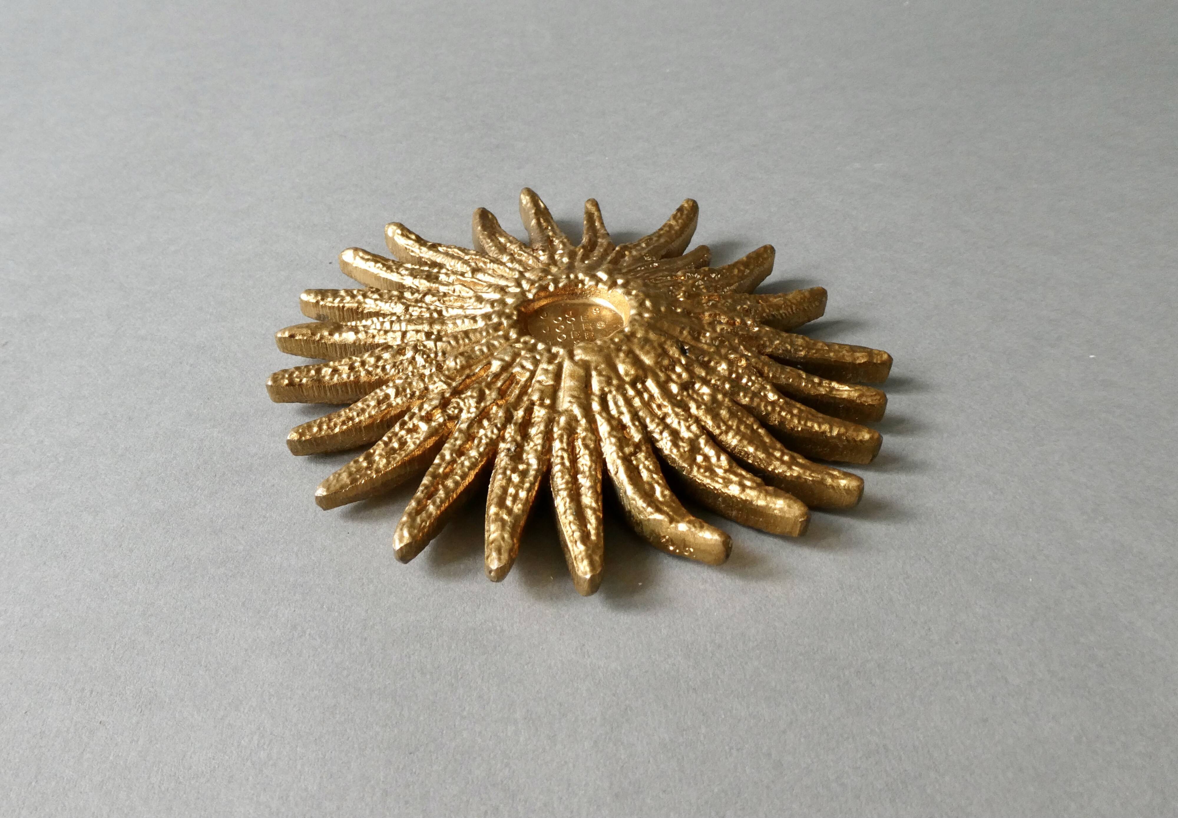 Bronze sculpture paperweight signed Roger Bezombes, 1971