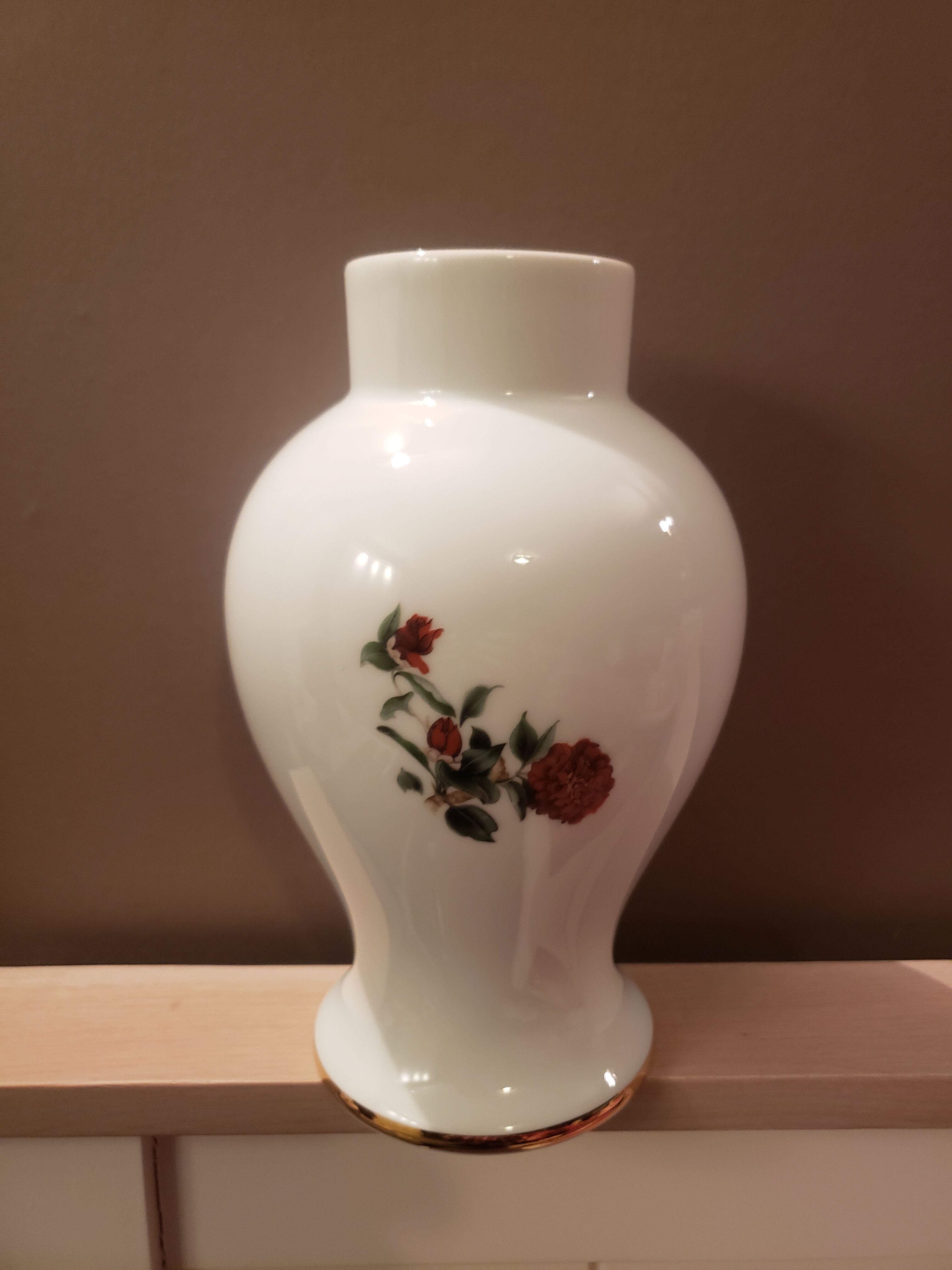 Limoges porcelain vase floral decoration