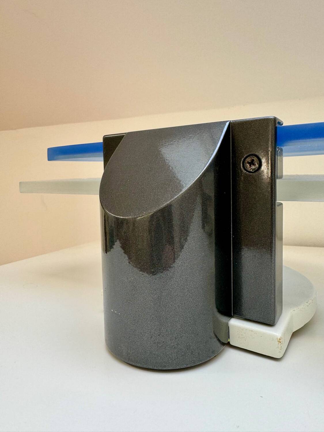 Pair of “diva” wall lights by Ezio Didone for Arteluce