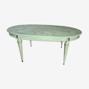 Table ovale ancienne avec dorure