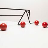 Coatrack 60s black and red 4 balls