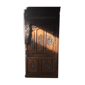 Balinese door