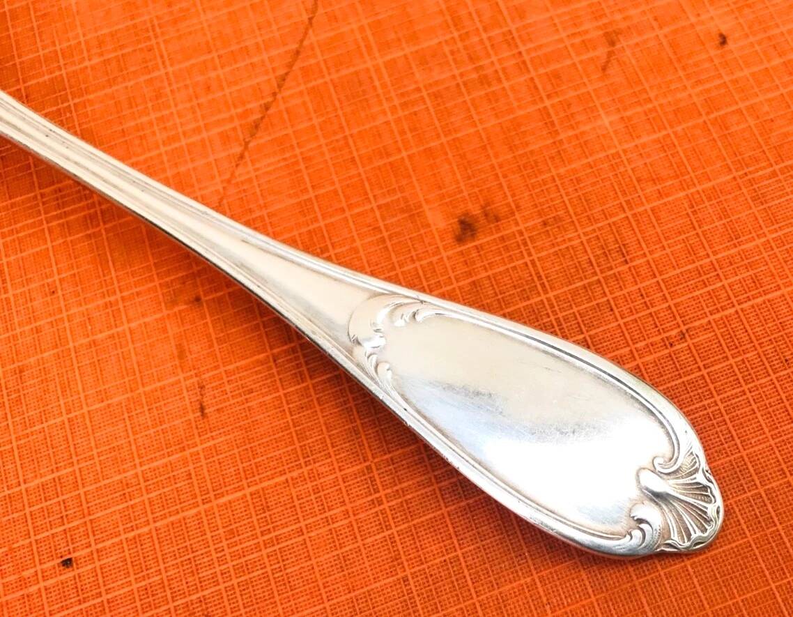 Old dessert spoon Silversmith Ercuis Model Pompadour Hallmark 18g