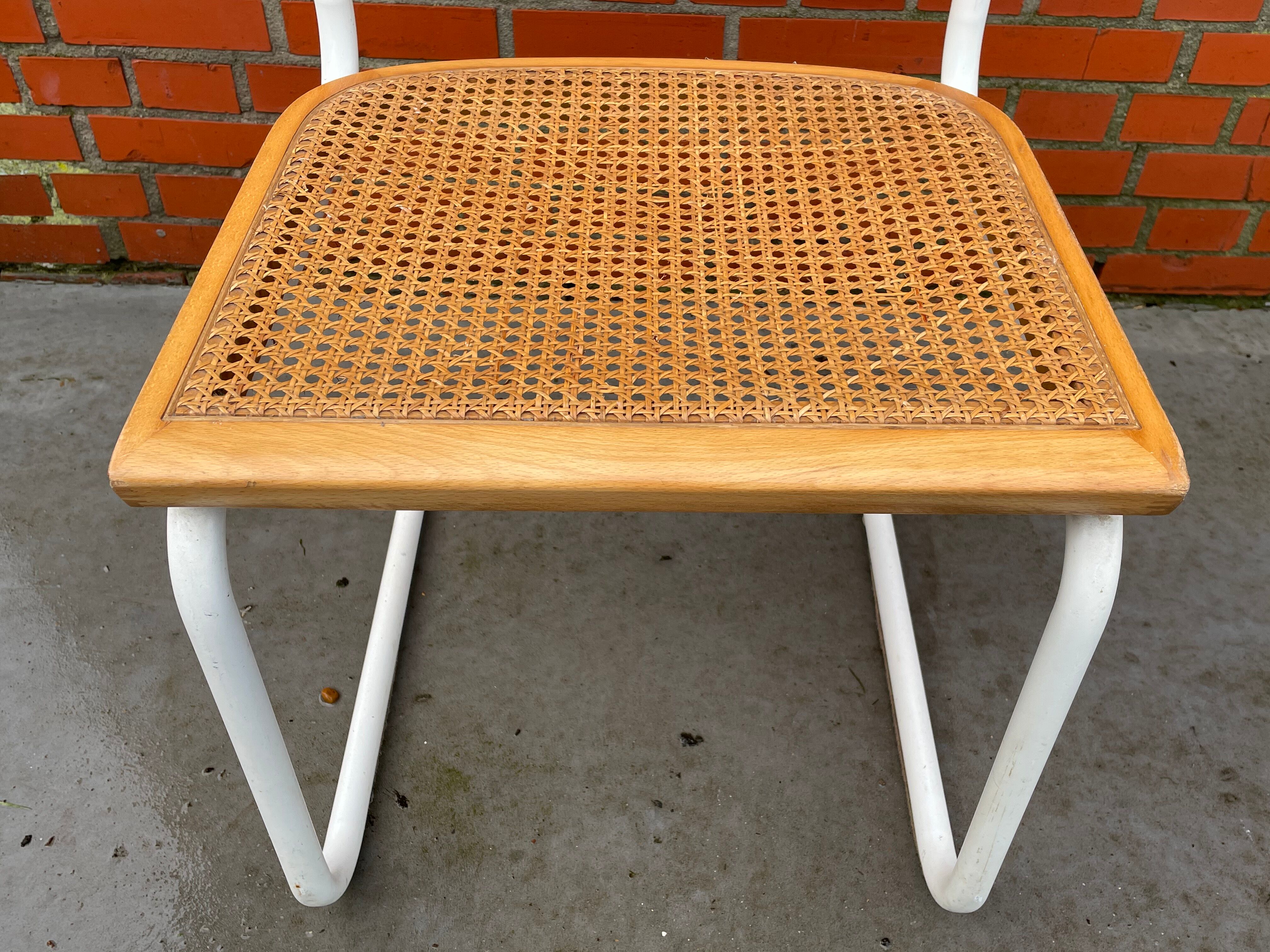 Ensemble de 4 chaises modèles Cesca de Marcel Breuer