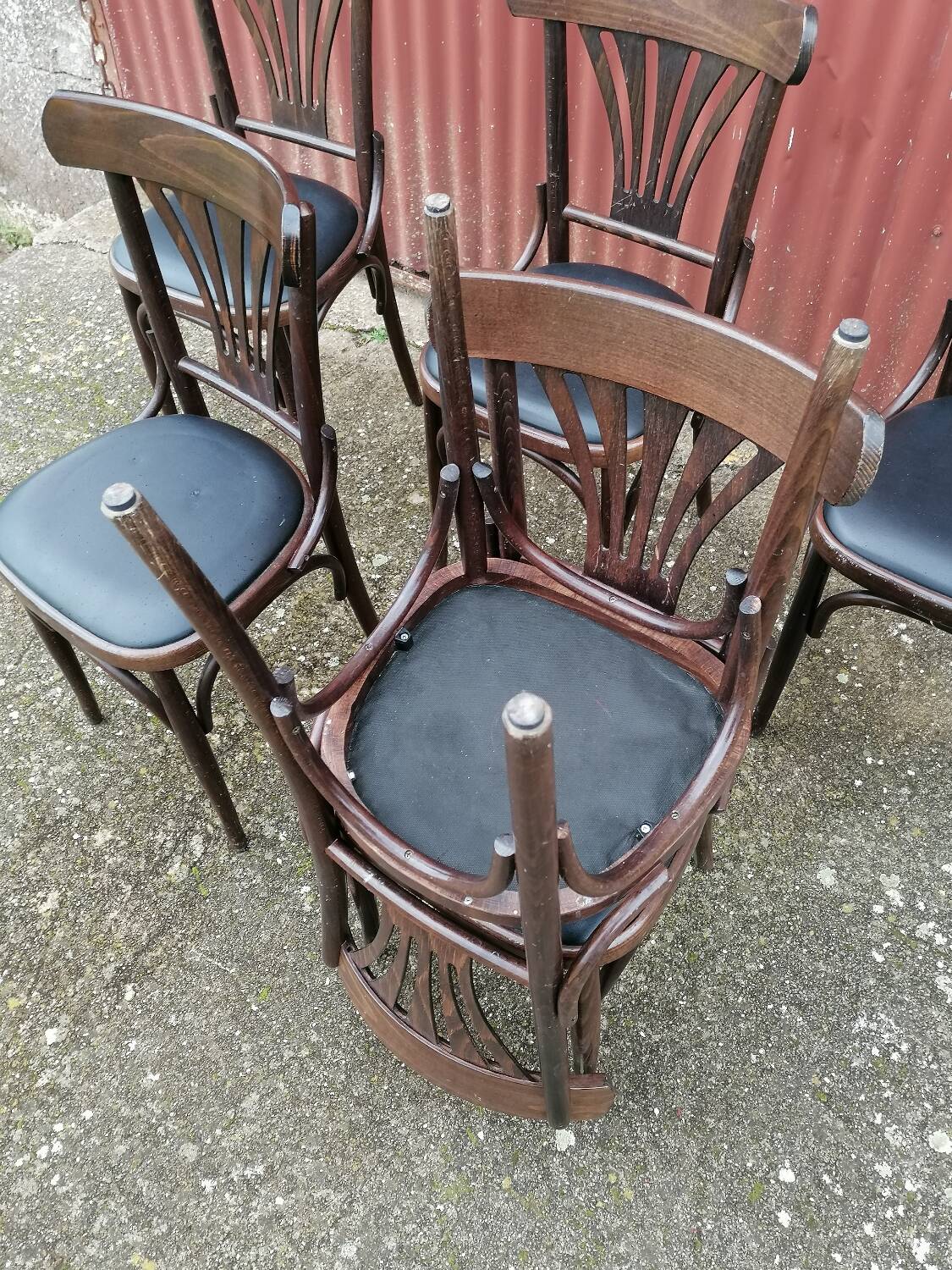 Lot de 6 chaises bistrot skaï noir vintage