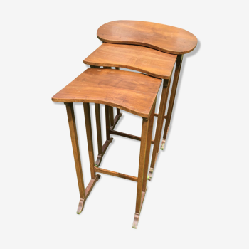 Tables gigognes anciennes en bois vintage