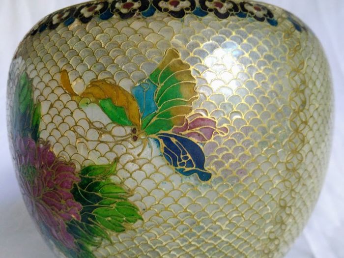 Openwork plique-à-jour enamel pot - 1920 to 1949 - China