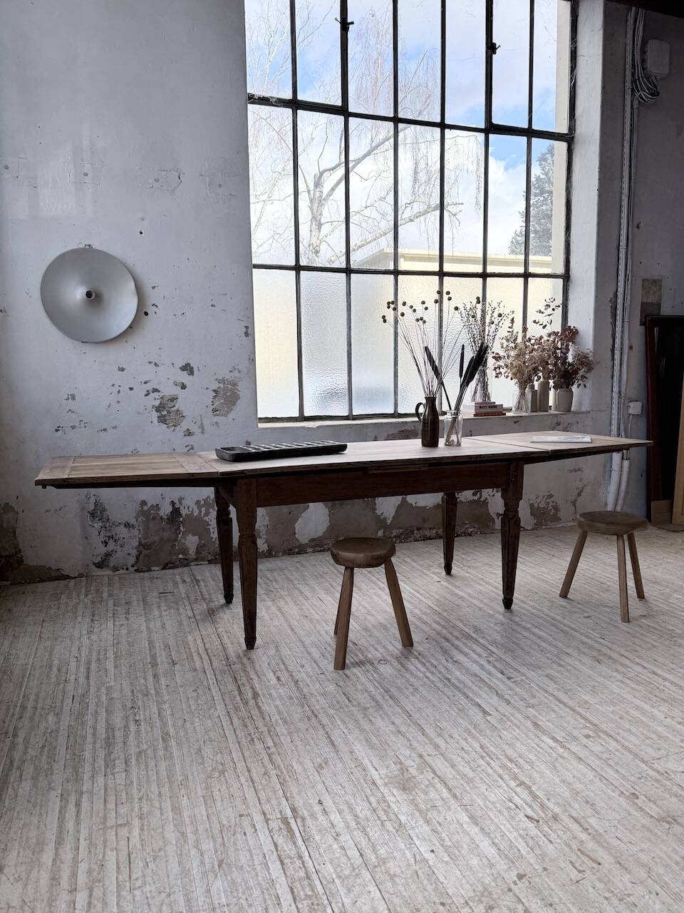 Solid oak farmhouse table with integrated extensions 1950