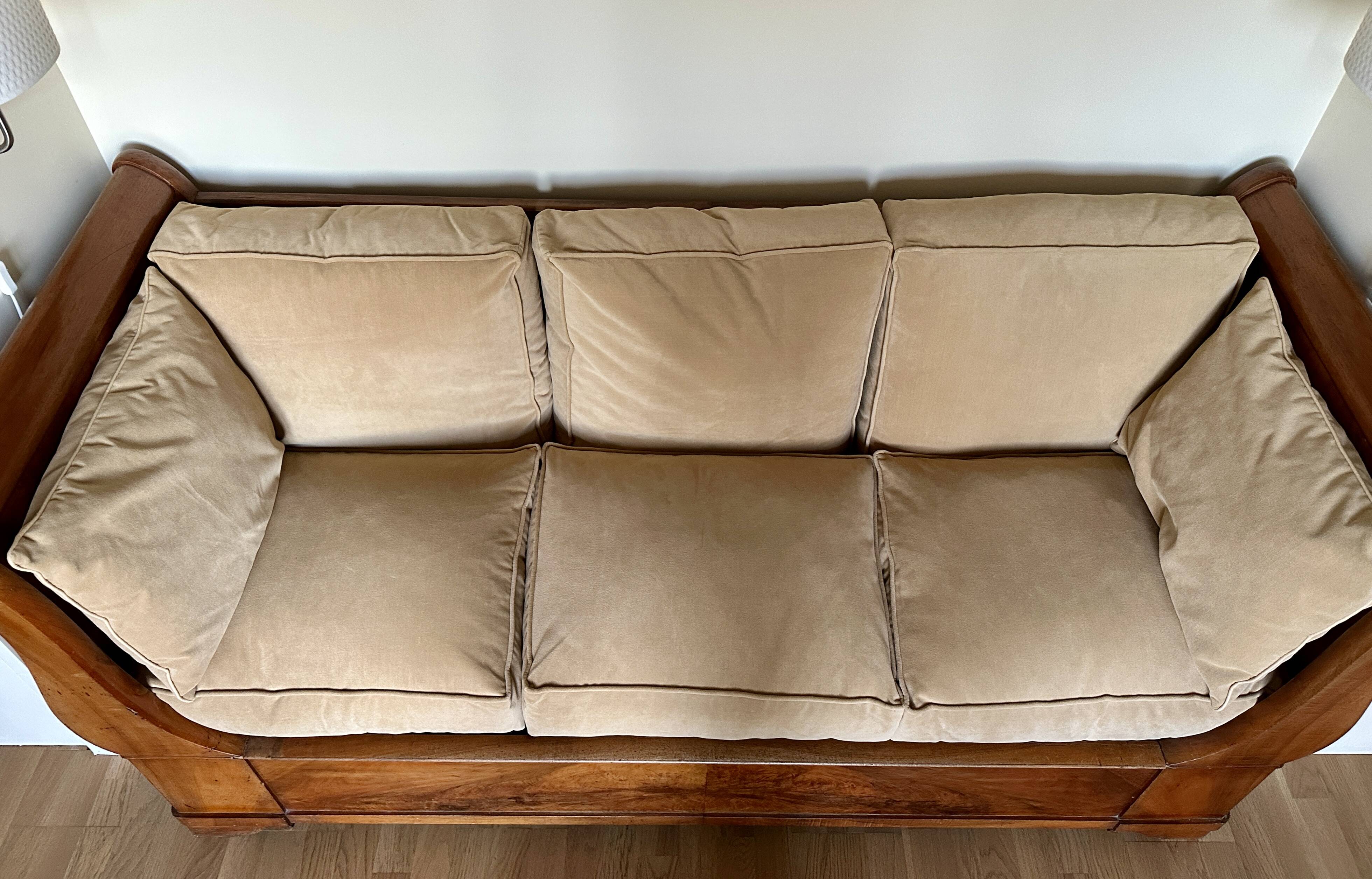 Antique 19th century mahogany sofa bed
