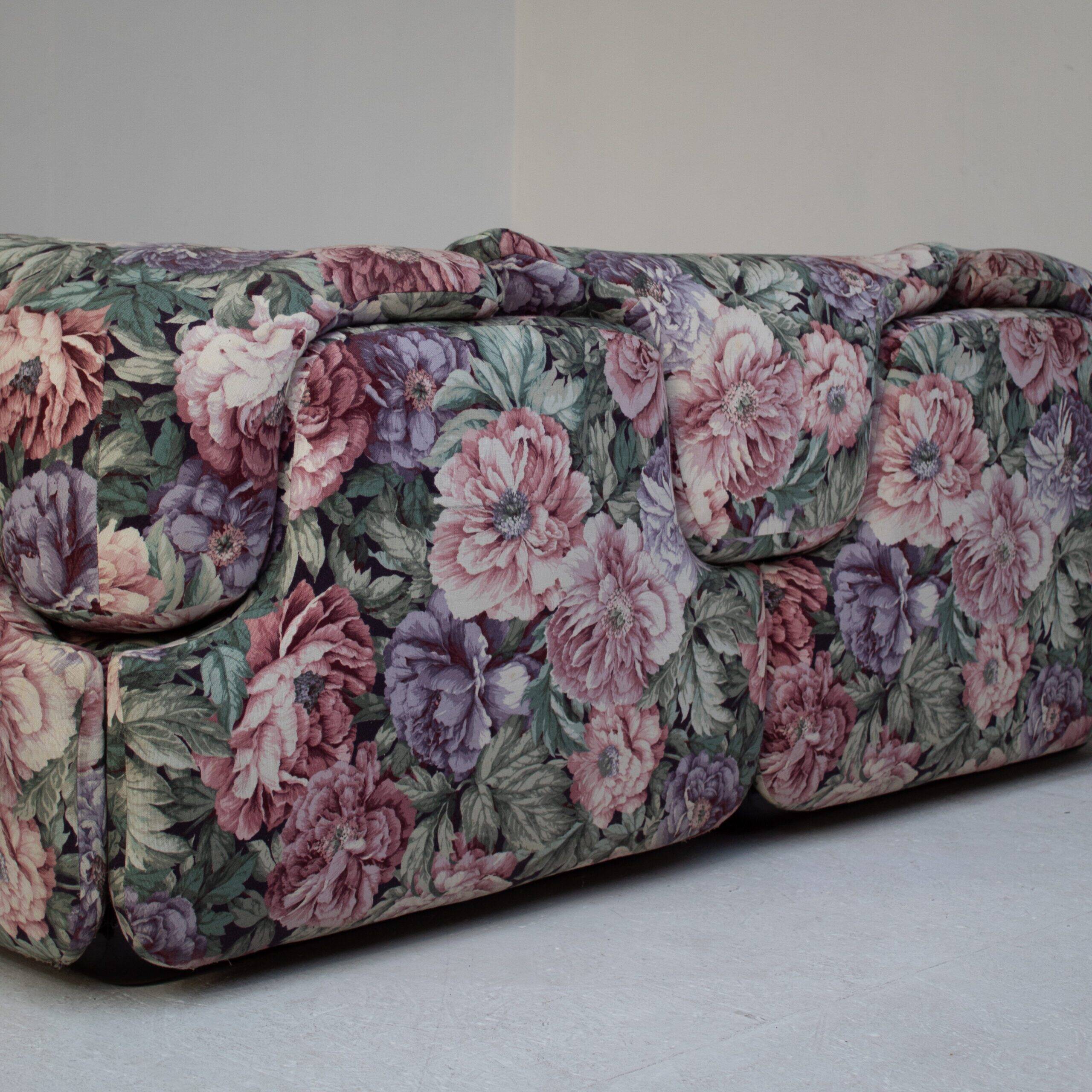 Confidential Sofa by Alberto Rosselli for Saporiti