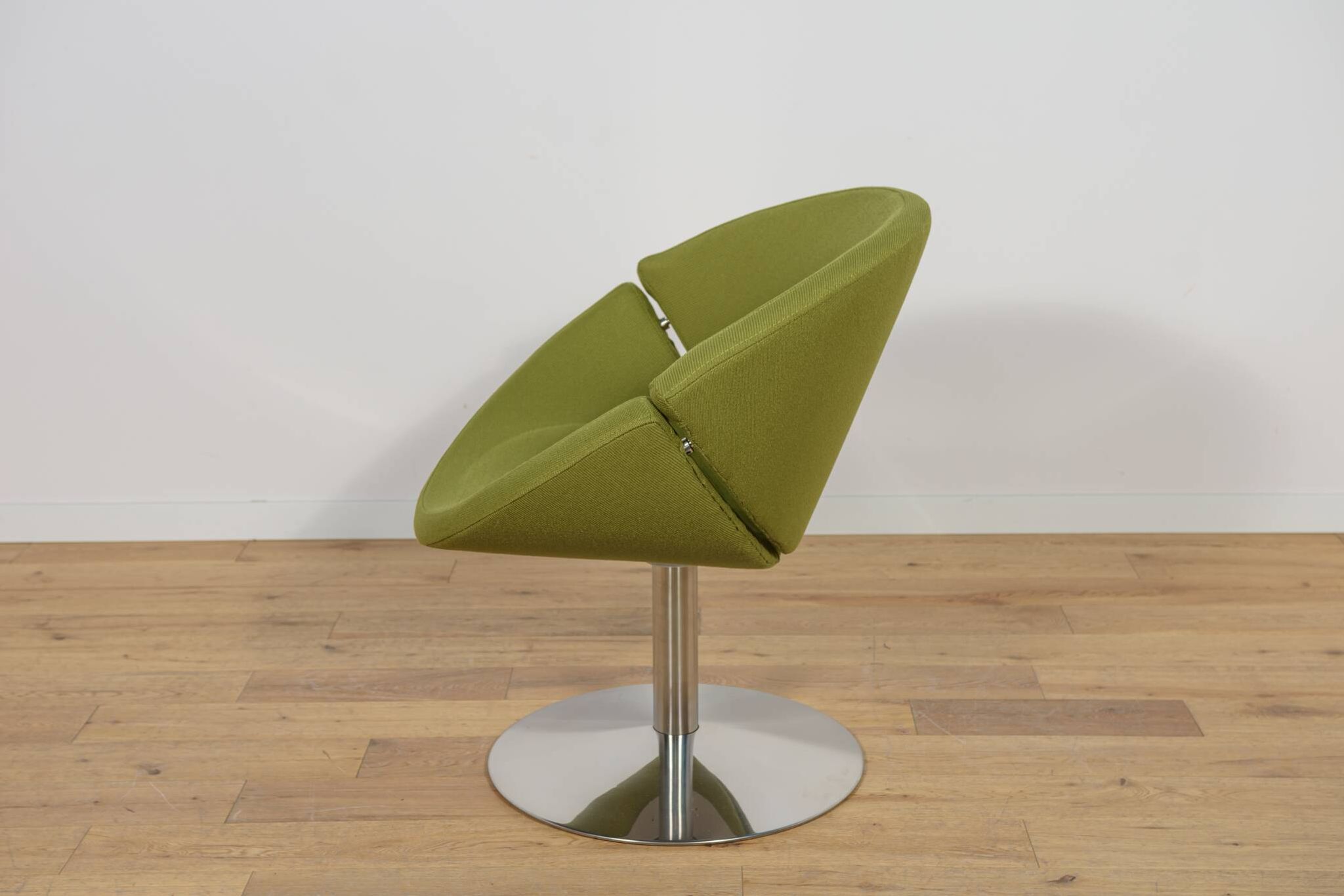 Model EJ 96 „Apollo” Armchair by Peter Hjort Lorentzen & Johannes Foersom