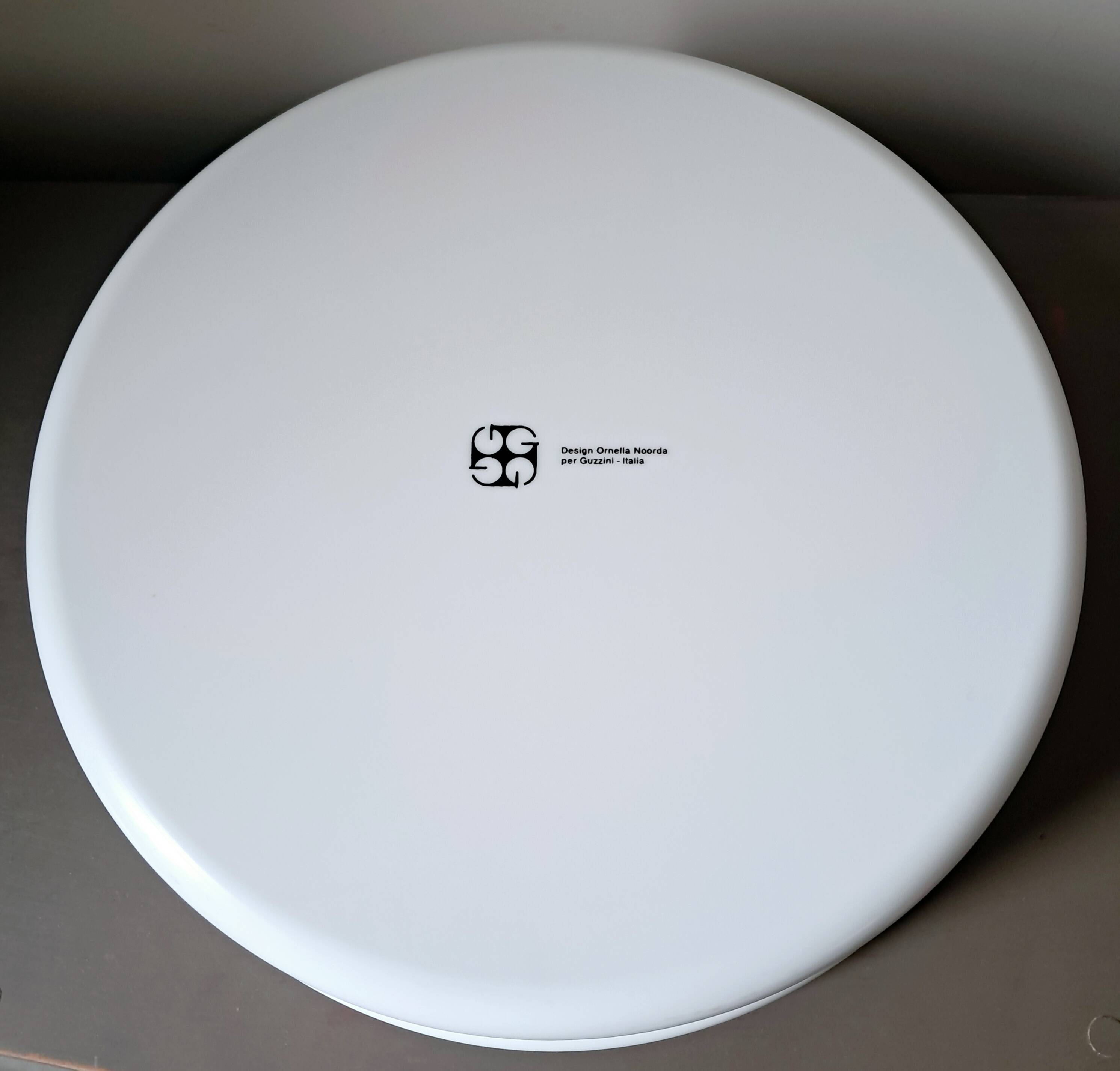 Large white Guzzini/Ornella Noorda tray. 70s
