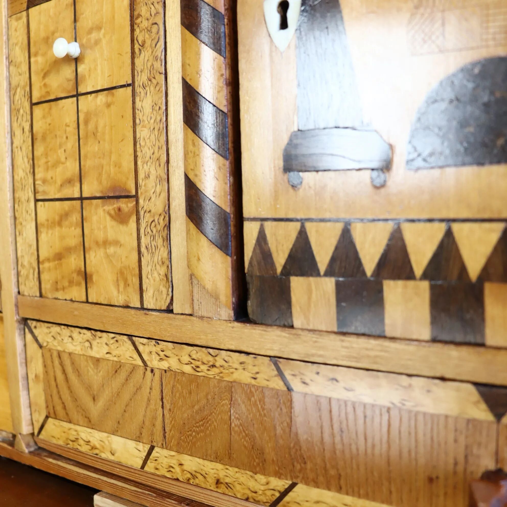 Cabinet années 40