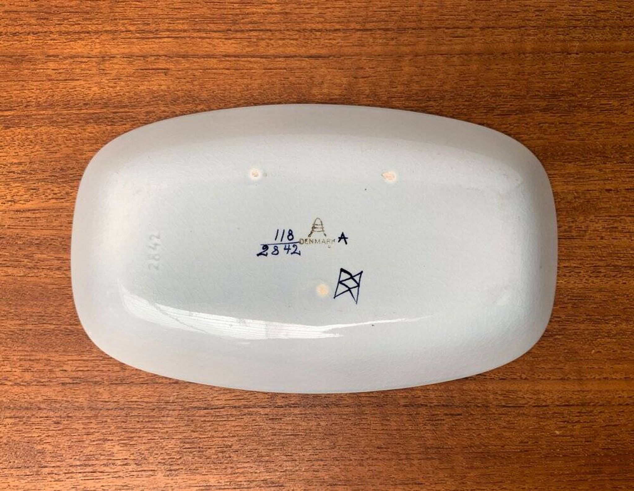 Danish porcelain bowl from the mid-century by Aluminia Royal Copenhagen, 1960s.