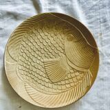 Stoneware plates fish decoration
