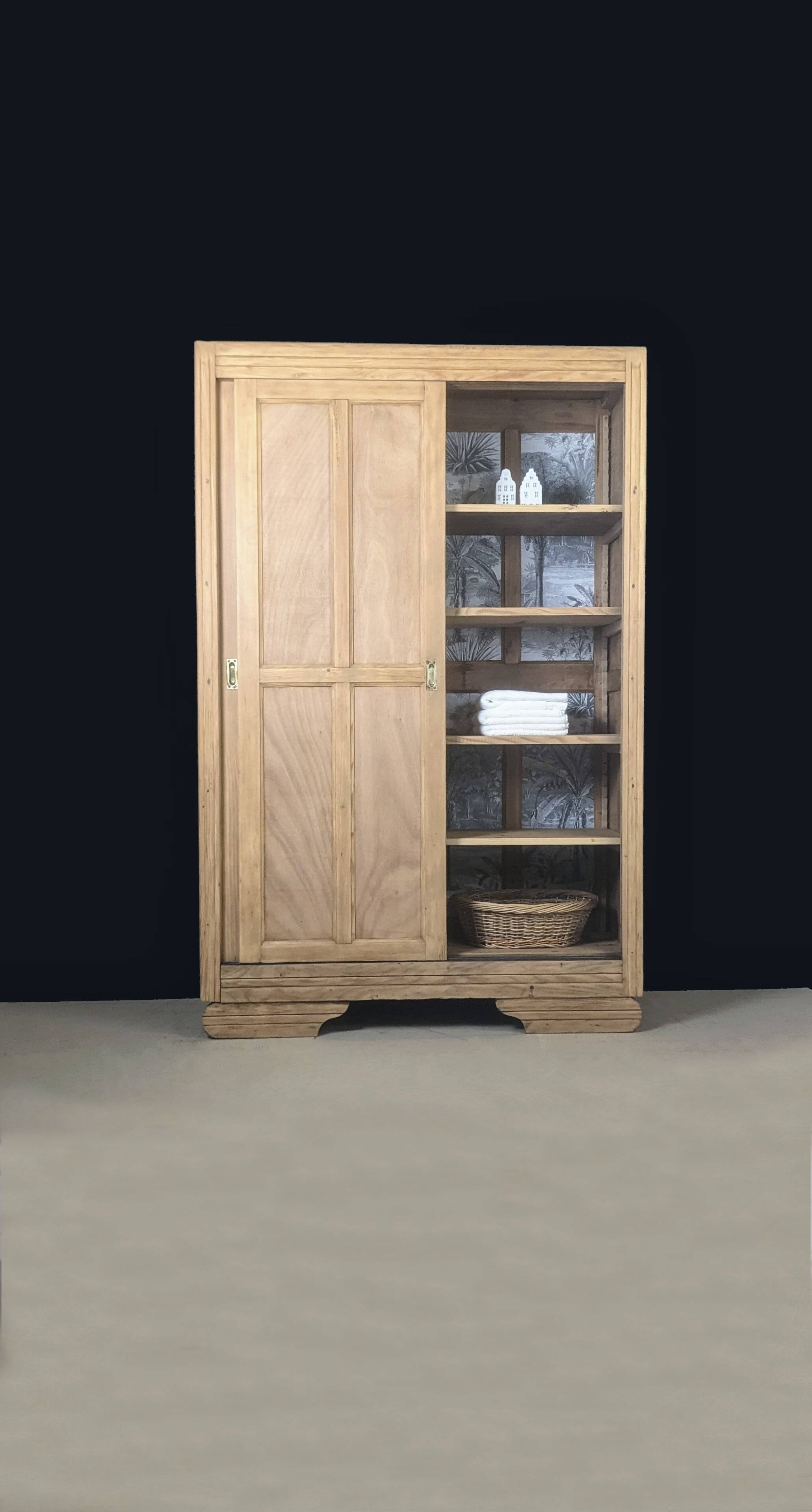 Parisian wardrobe - Renovated