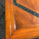 Tale basse vintage en bois massif et marqueterie de marbre