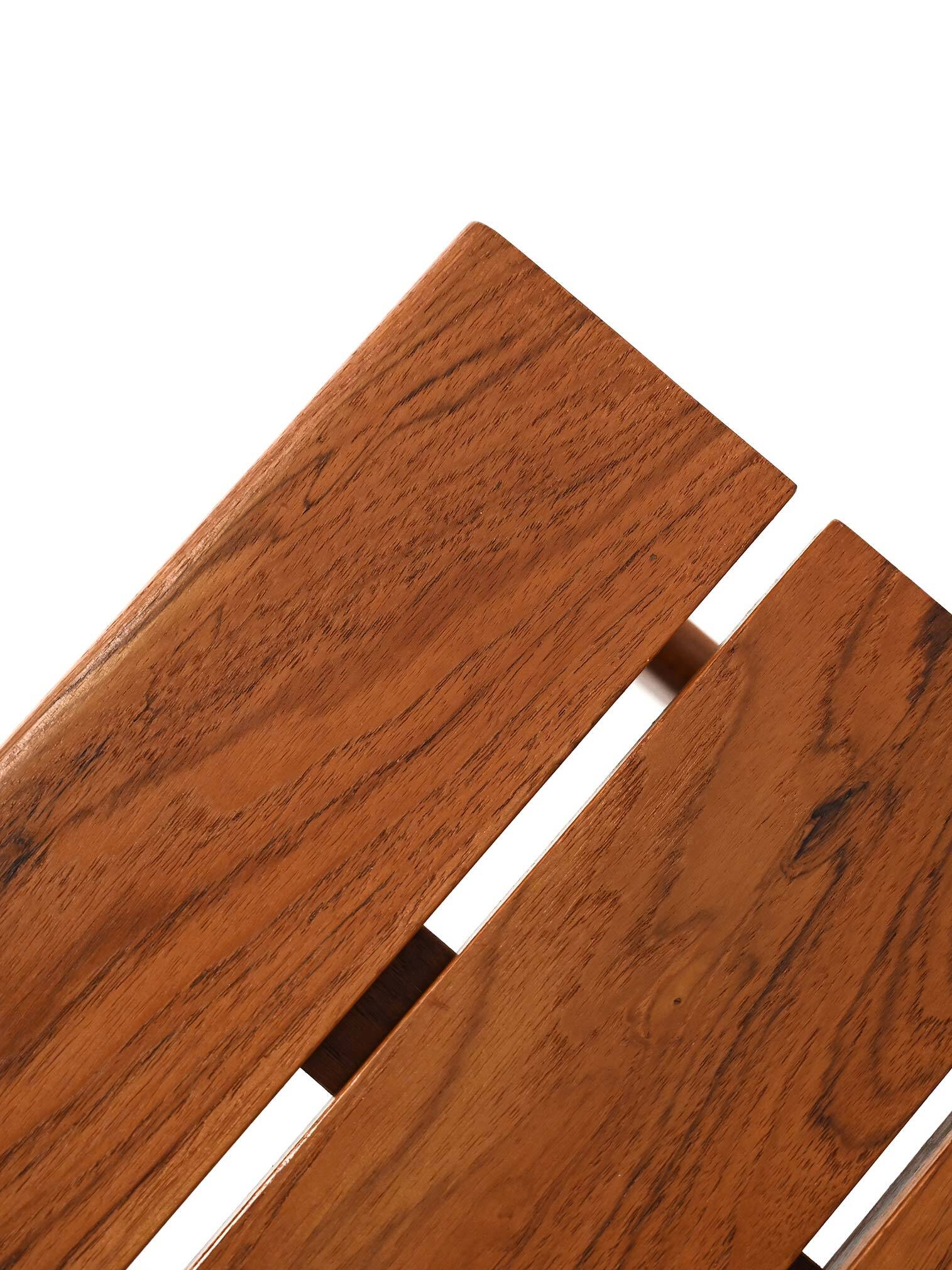 Bench “Kavalkad” by Yngvar Sandström