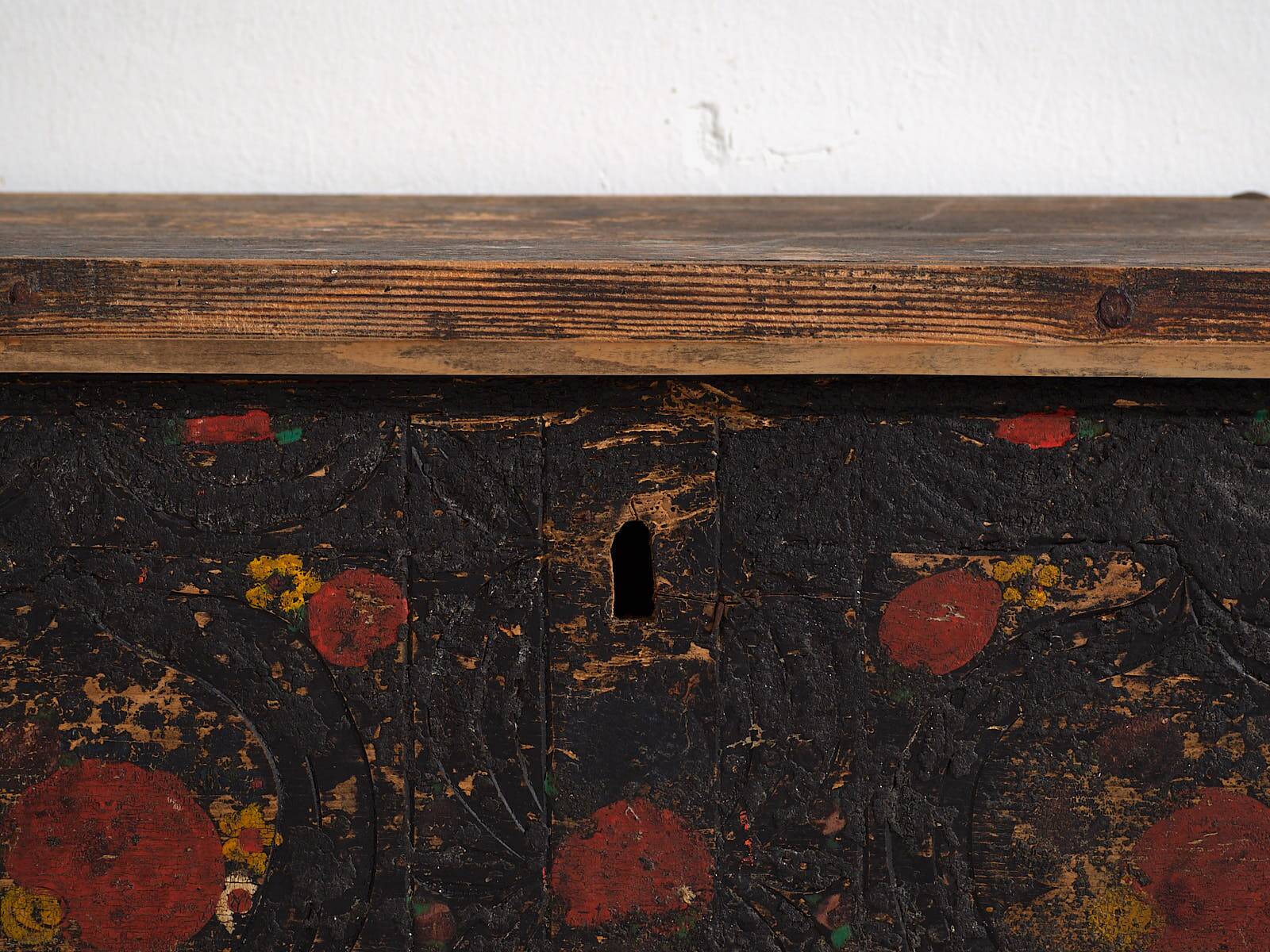 Antique chest with floral decoration (c.1920) #8