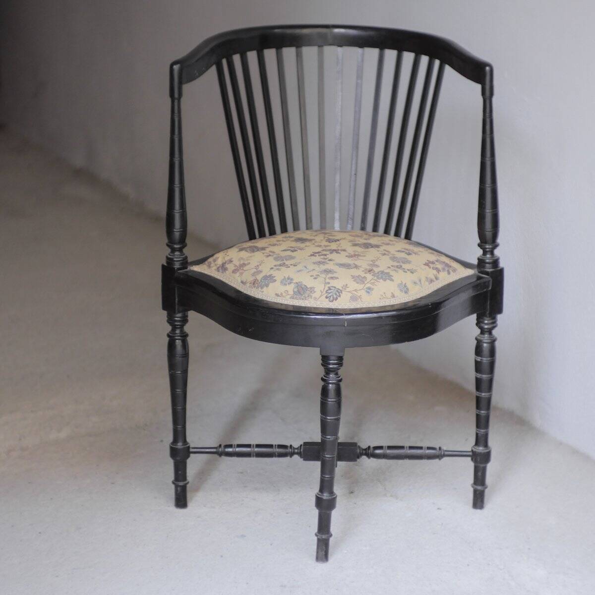 Armchair with armrests attributed to Adolf Loos, 1940s.
