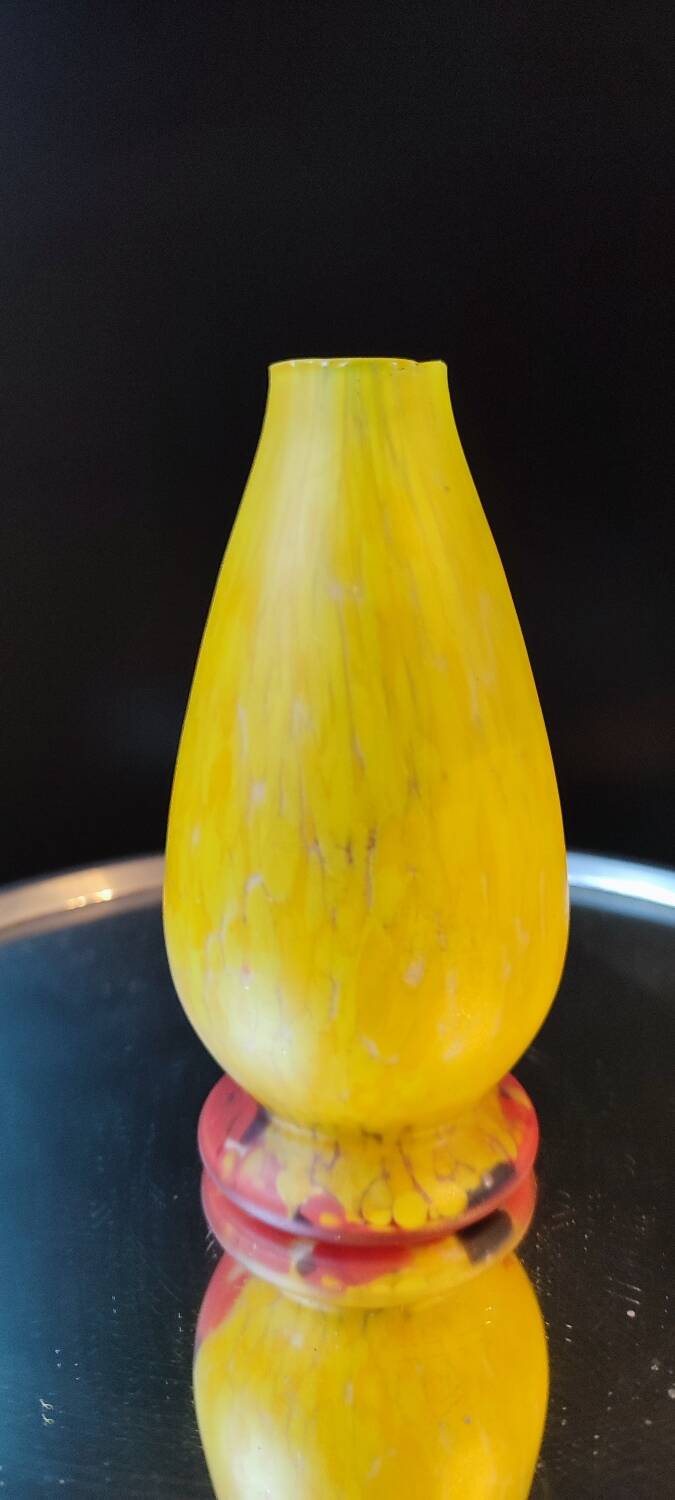 Curved vase made of glass paste