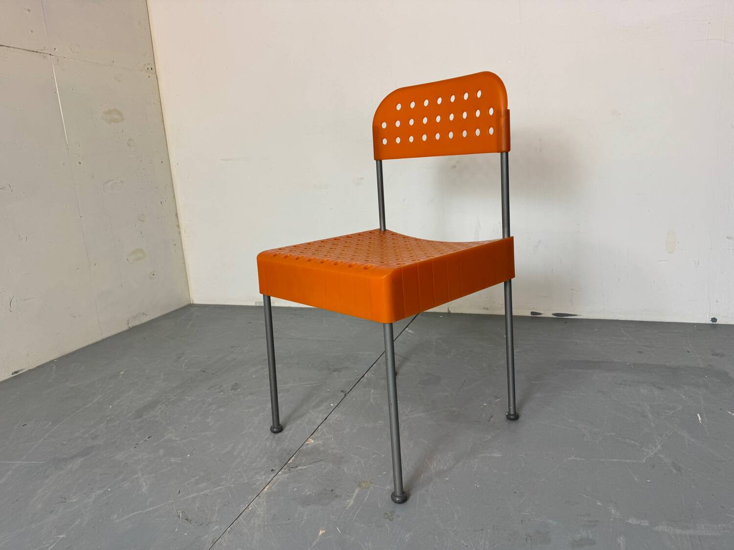 Iconic Italian design Orange Box Chair by Enzo Mari for Aleph Alantide