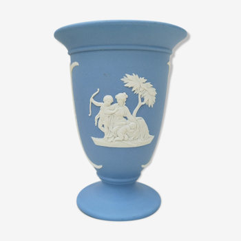 Vase biscuit anglais Wedgwood décor antique