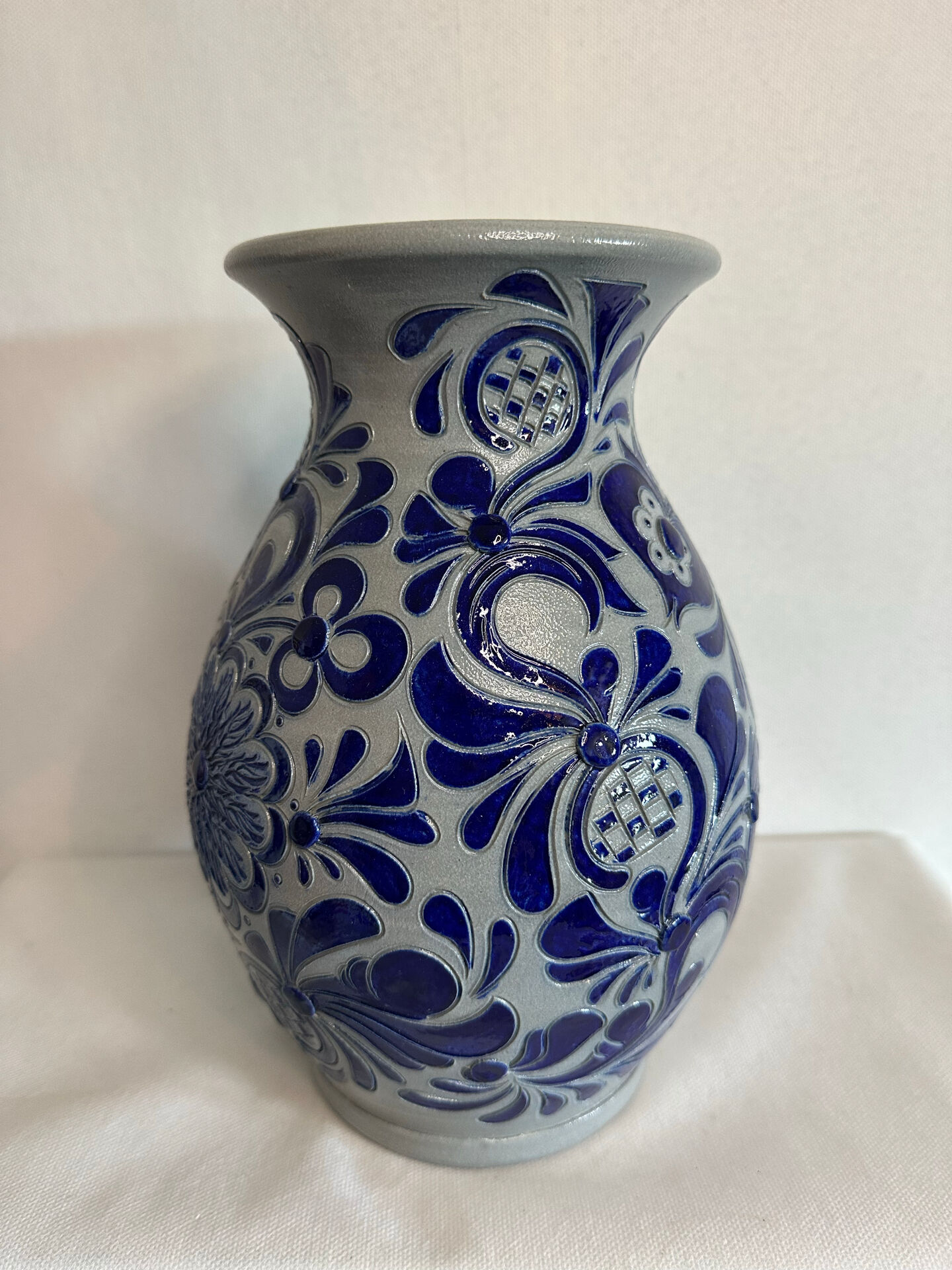 Vase en grès émaillé décor paon – Fait main – Fodor Schütte