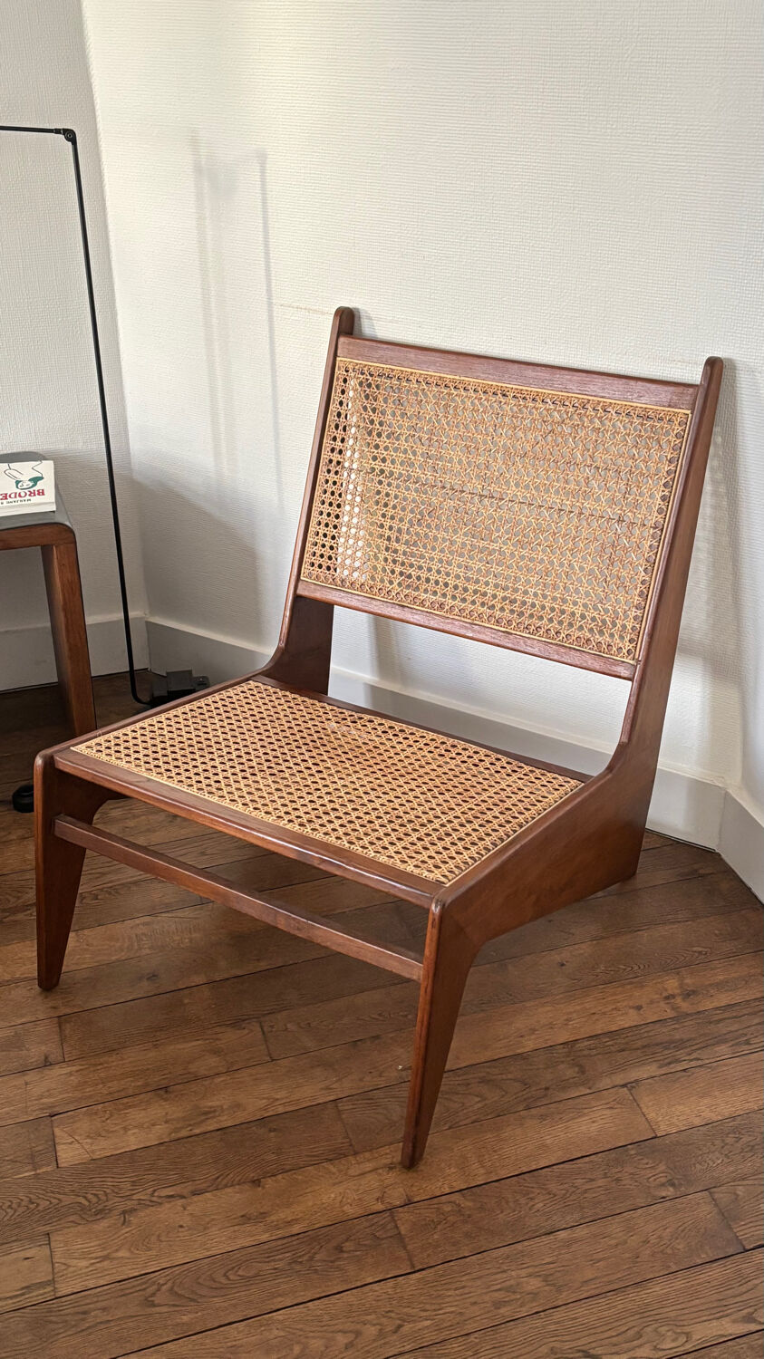 Kangaroo-style armchair by Jeanneret