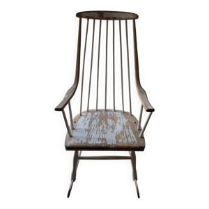 Fauteuil à bascule vintage en bois – patine d’origine