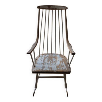 Vintage wooden rocking chair – original patina