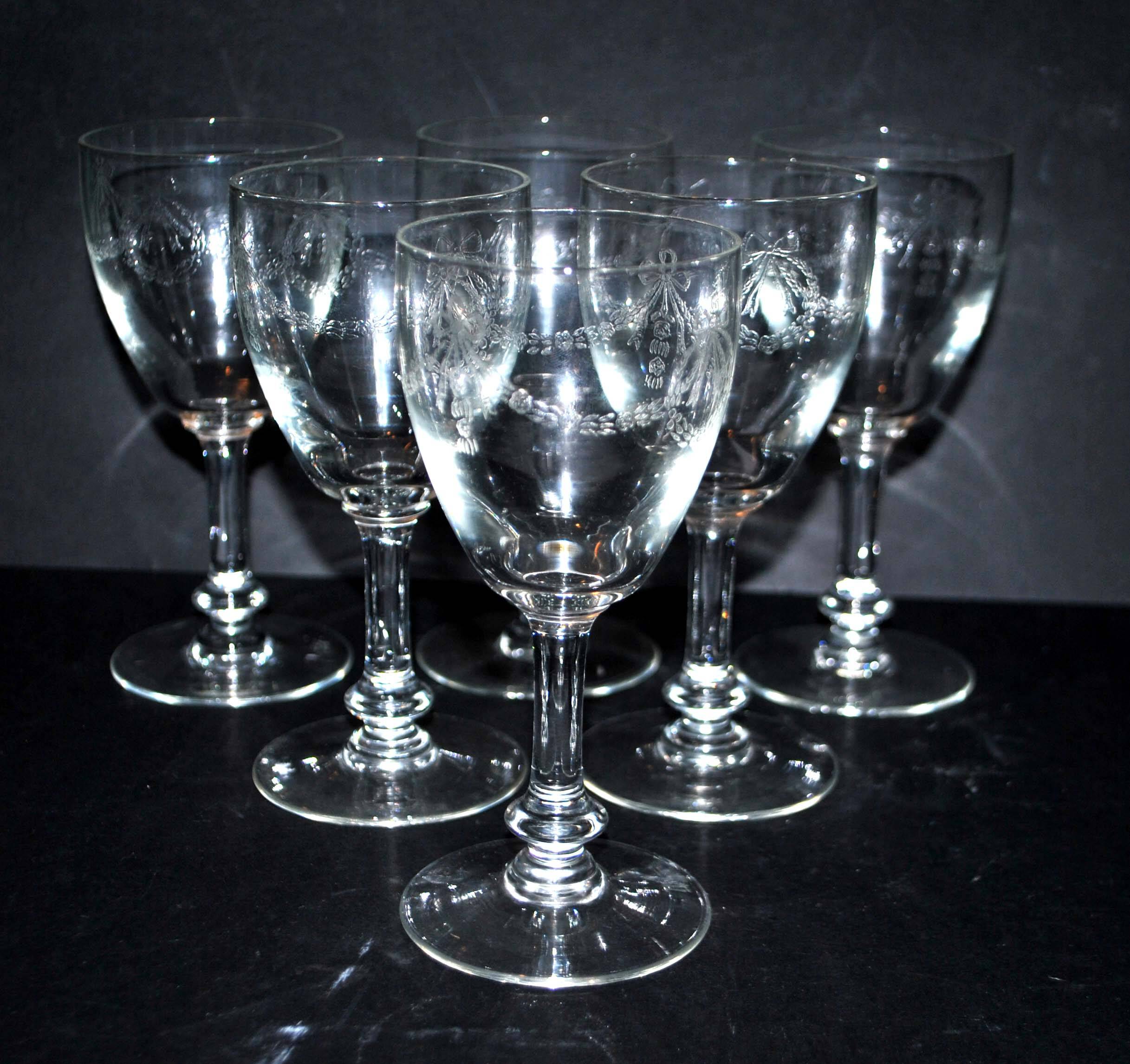 Lot de 6 verres à pied anciens en cristal gravé à l'acide - décor guirlande de fleurs noeuds 1900