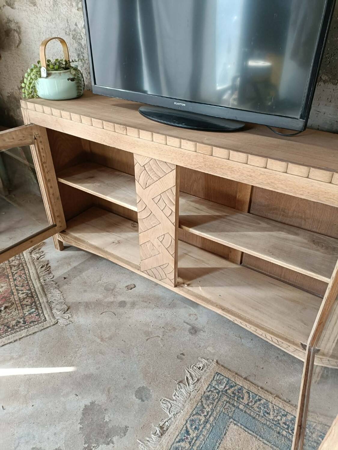 Display cabinet
