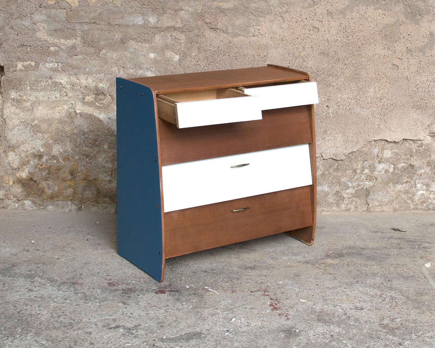 Furniture shoes, teak revamps white blue