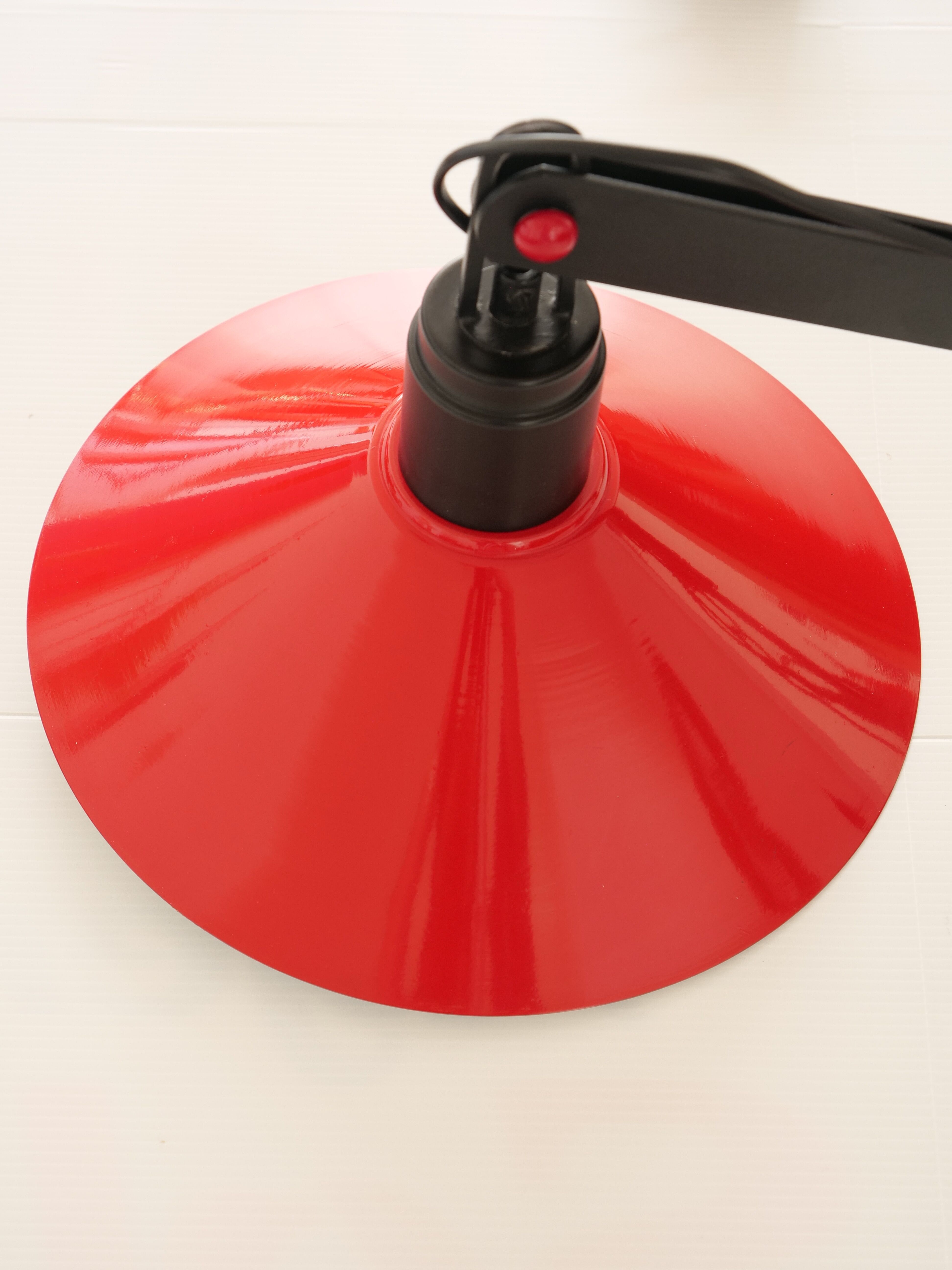 Danish suspension with balance counterweight