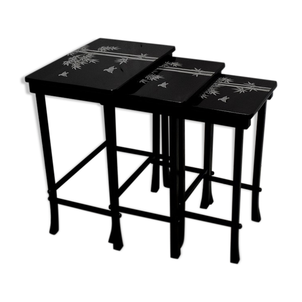 Tables gigognes chinoises en noir laqué XXe